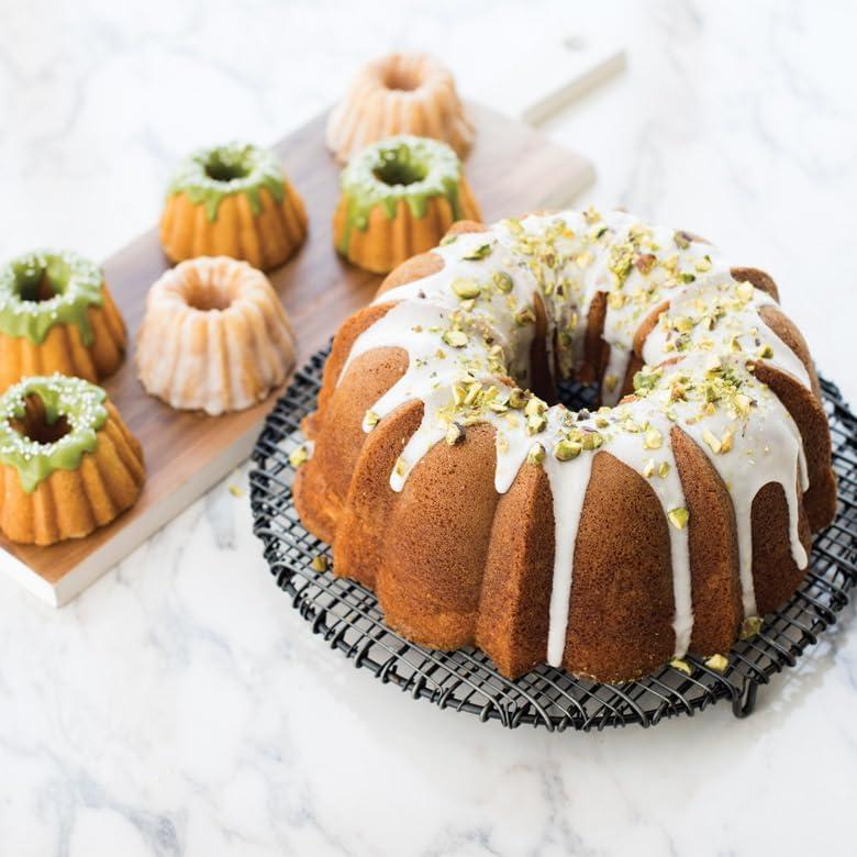 imageNordic Ware Anniversary Bundt 15 Cup Silver