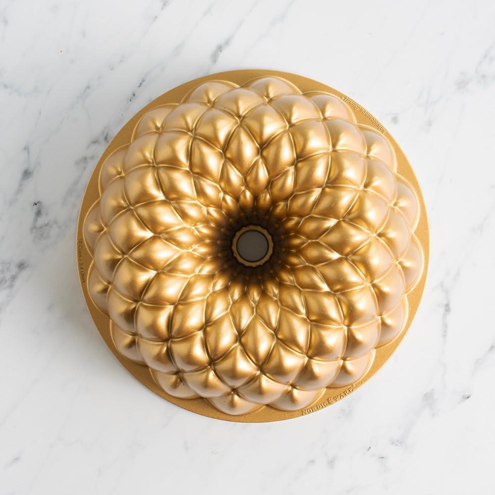 imageNordic Ware Kaleidoscope Bundt 10 Cup Gold