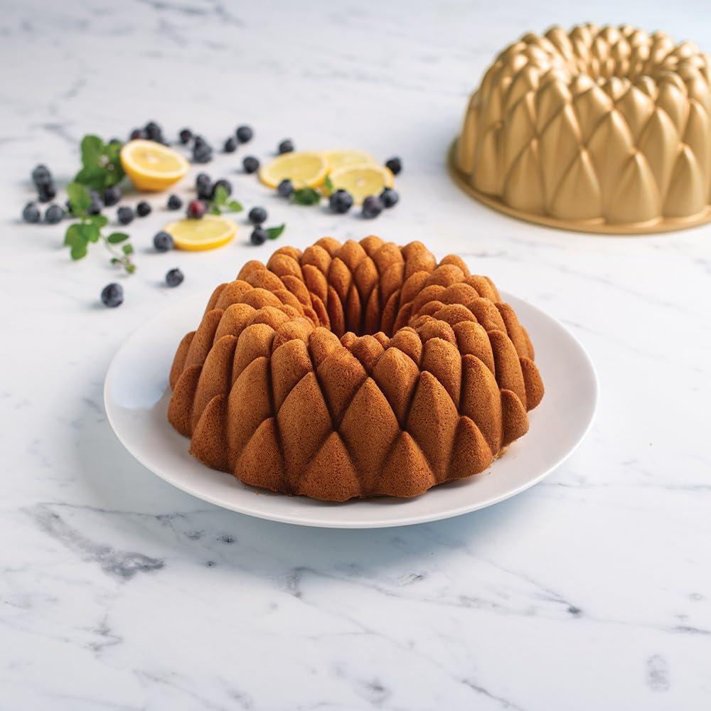 imageNordic Ware Kaleidoscope Bundt 10 Cup Gold