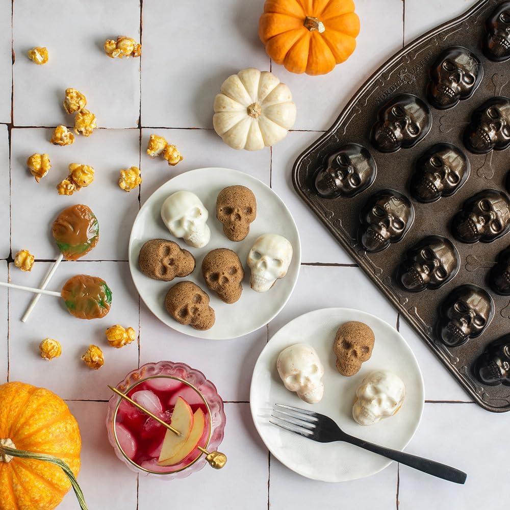 imageNordic Ware Skull Bite Cakelet 25 Cups Bronze