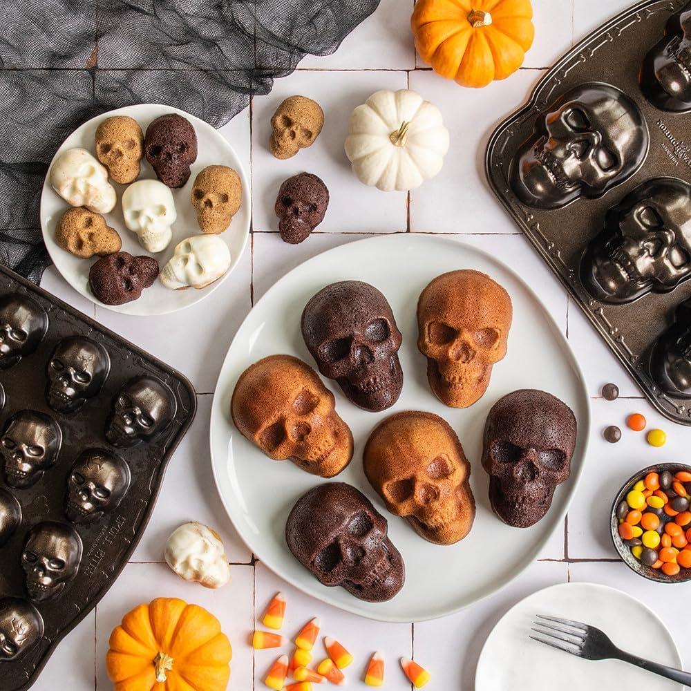 imageNordic Ware Skull Bite Cakelet 25 Cups Bronze