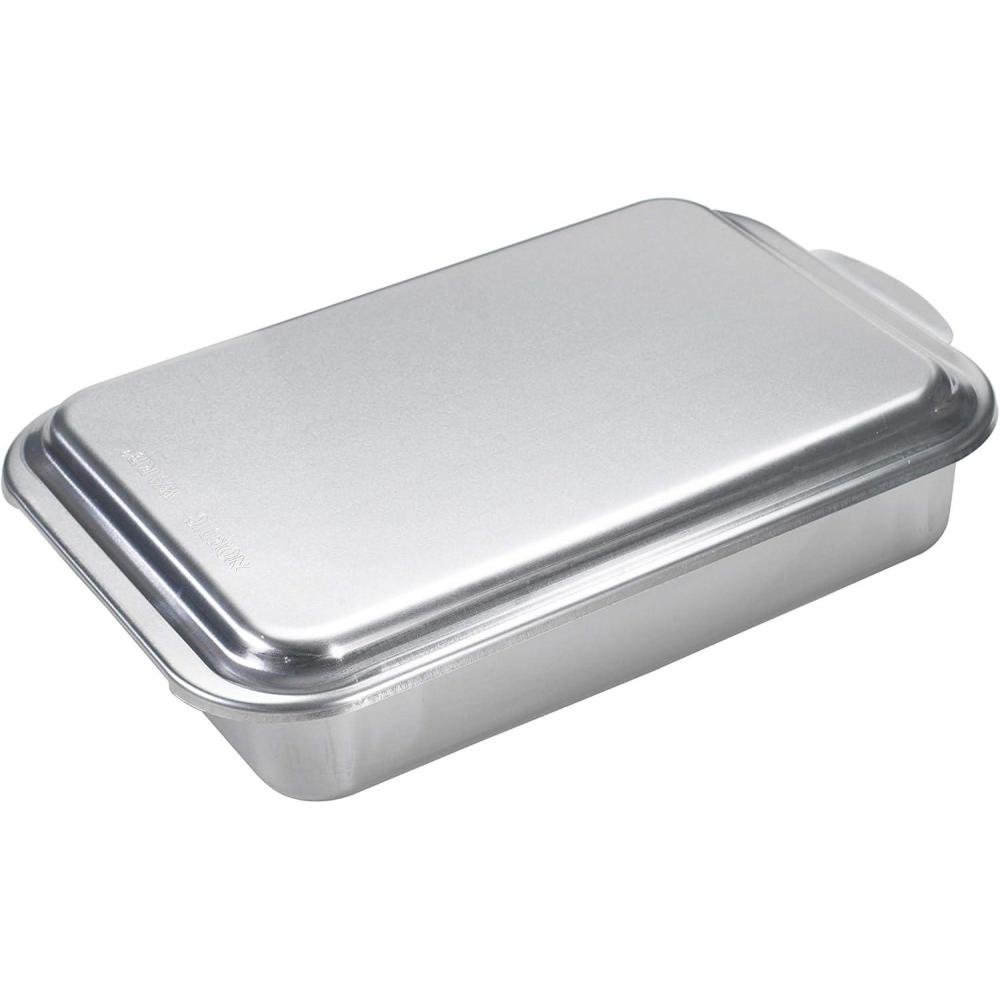 imageNordic Ware Classic Metal 9x13 Covered Cake Pan9 x 13