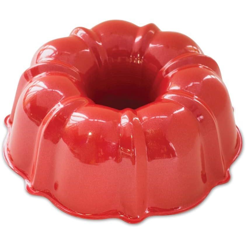 imageNordic Ware Formed Bundt 12 Cup Glacier WhiteRed