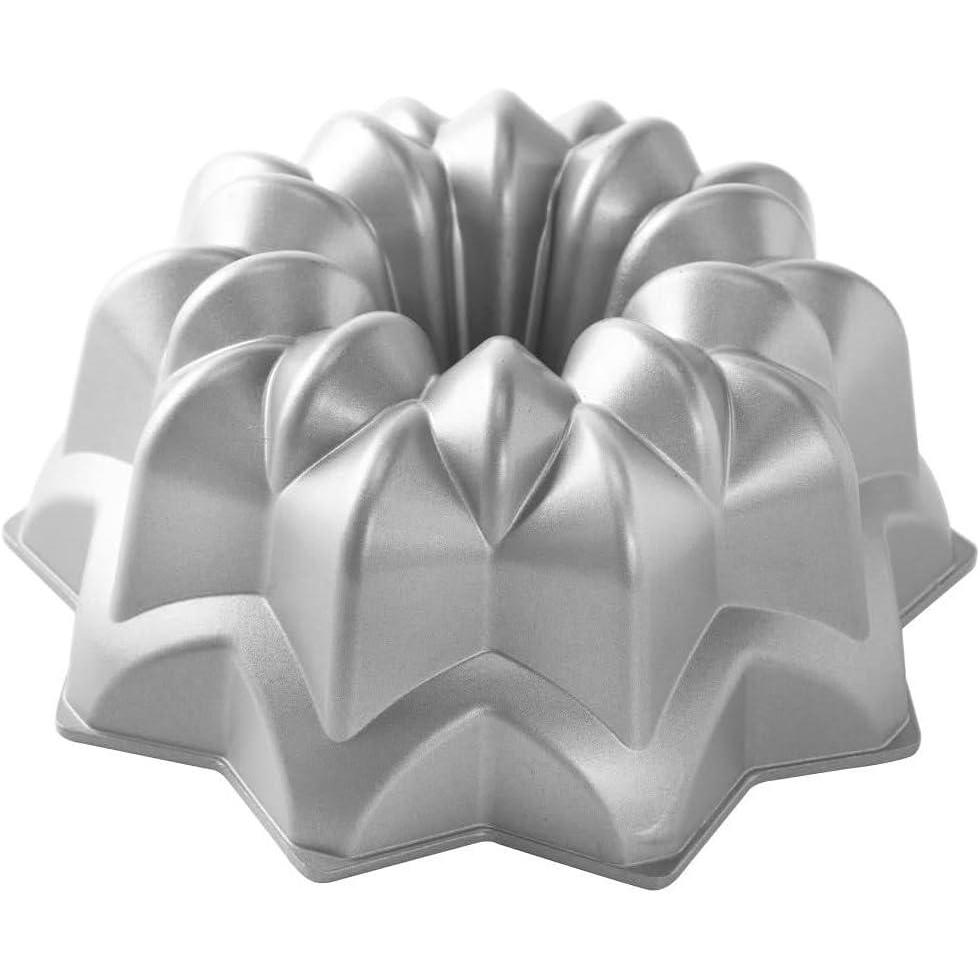 imageNordic Ware Vintage Star Bundt Pan