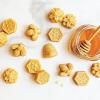 Nordic Ware Beehive Cake Pan, 10 Cup, Toffee(1.75 Cup Capacity)