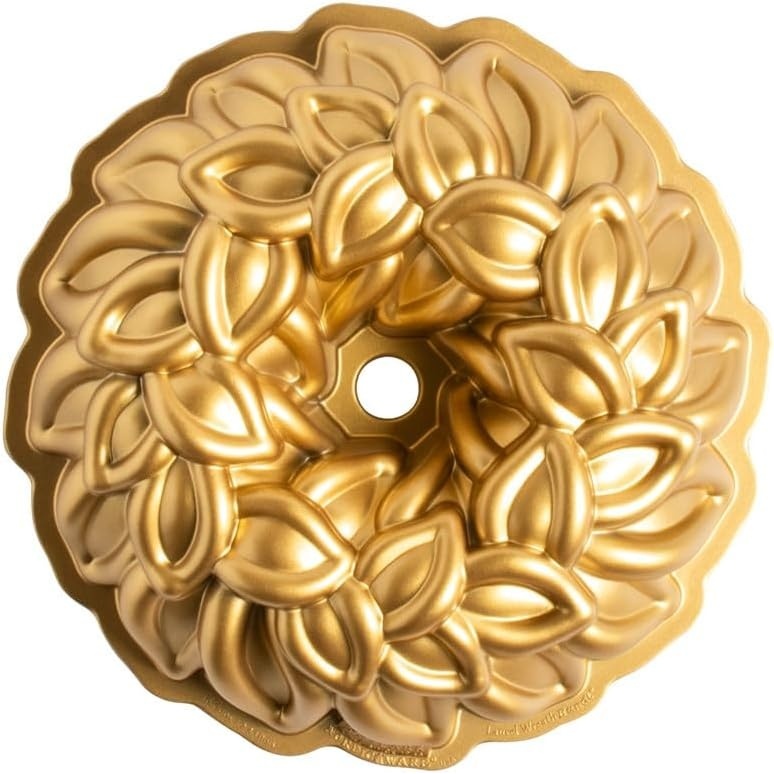 image:imageNordic Ware Laurel Wreath Bundt 10Cup Gold